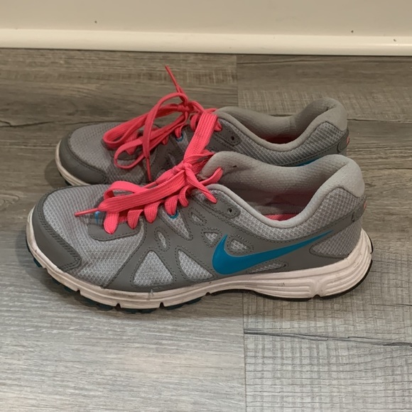 Womens Nike Revolution 2 Gray/Turquoise/Pink Running Shoes, Size 8 - Picture 3 of 6